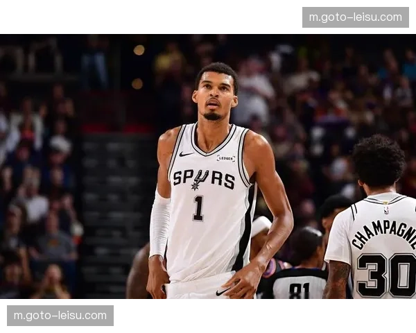 马刺未参与交易浪潮 文班亚马卡斯尔架构静待爆发 马刺未参与交易浪潮 文班亚马卡斯尔架构静待爆发